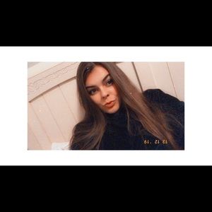 Meet your Posher, Hayley